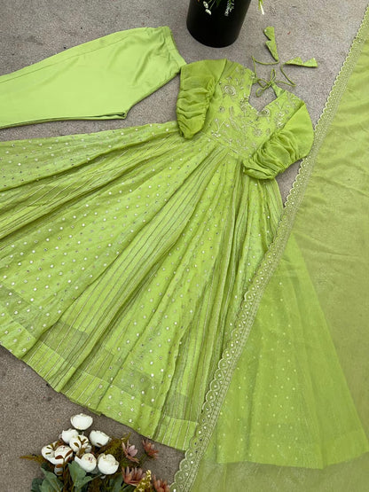 🎉 Festive Collection | Elegant Anarkali Gown Set with Embroidery & Lace | Ready to Wear | Free Shipping! 👗✨